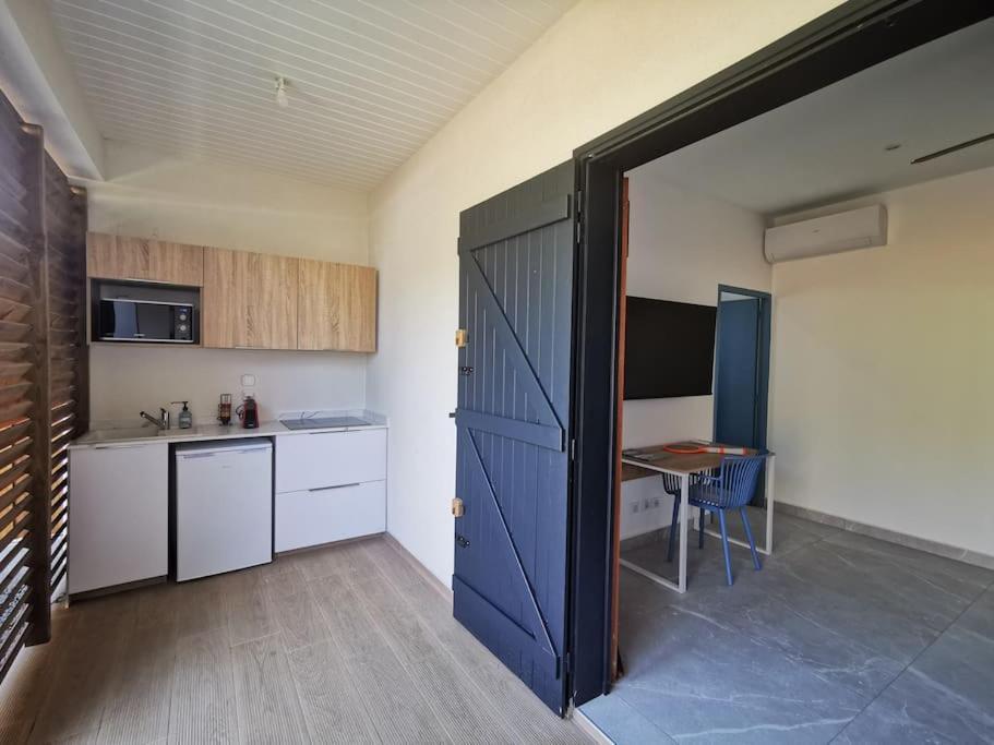 Studio Koton - 3 Etoiles - Deshaies Centre 外观 照片